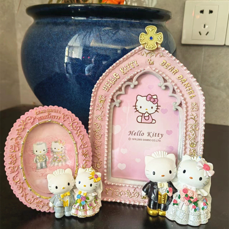 Vintage Fashion Photos - Sanrio Hello Kitty Resin Photo Frame