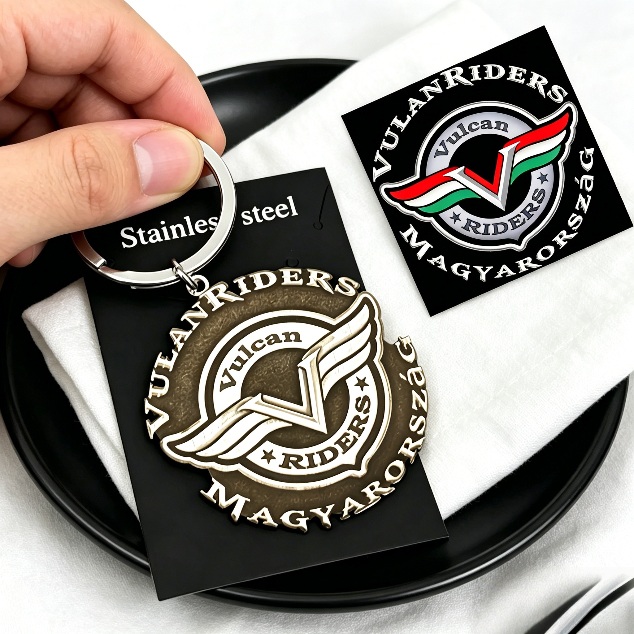 Custom Logo Keychain Vintage P - огляд і ціна Vintage Fashion Club Photos