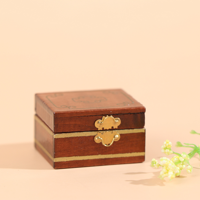 1:12 Dollhouse Miniature Acces - огляд і ціна Vintage Fashion Doll