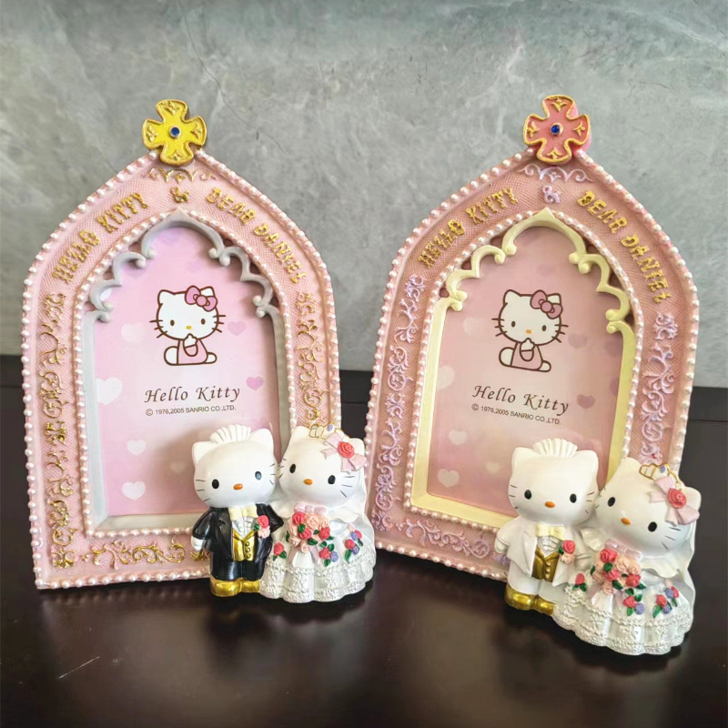 Sanrio Hello Kitty Resin Photo - огляд і ціна Vintage Fashion Photos