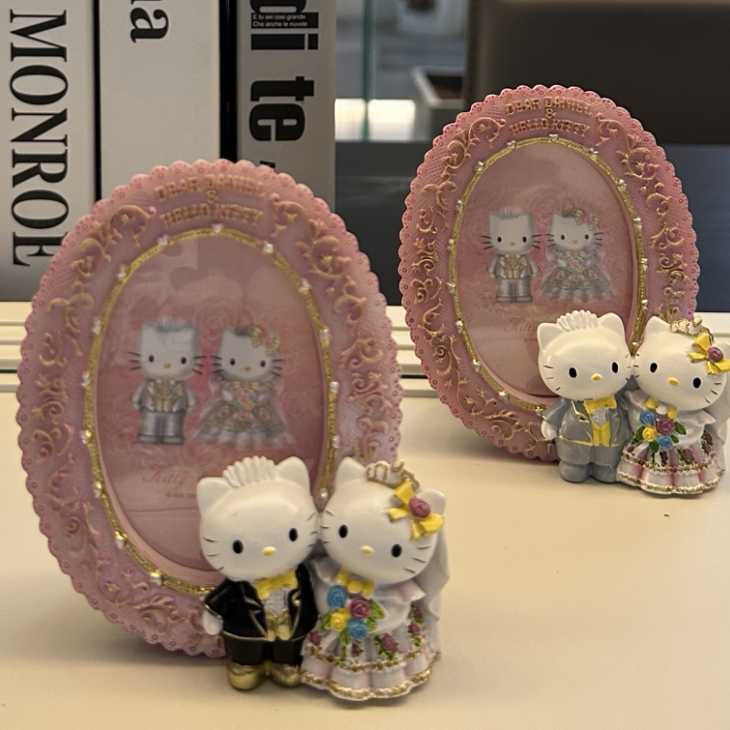 Sanrio Hello Kitty Resin Photo - огляд і ціна Vintage Fashion Photos