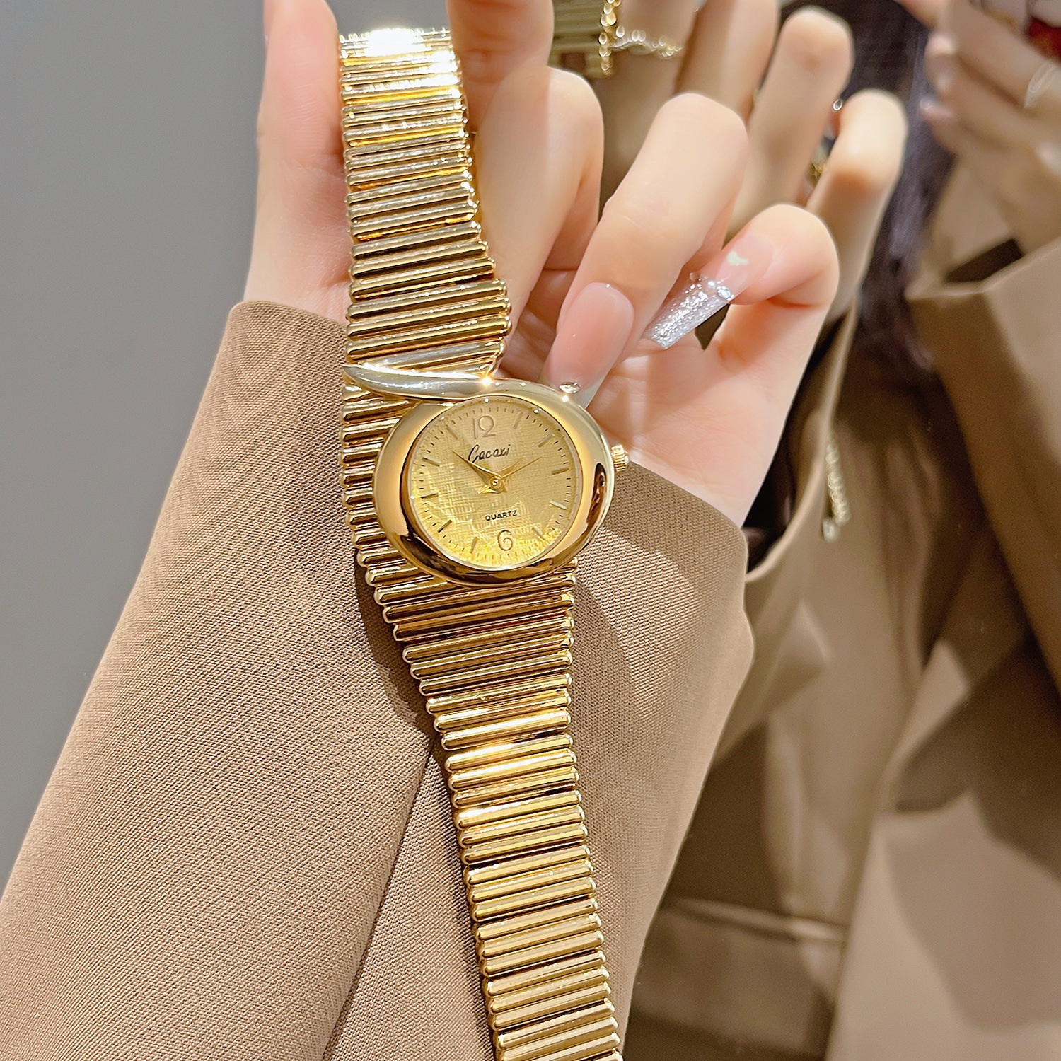CQ527 Vintage Shaped Quartz Wa - огляд і ціна Vintage Fashion Watches