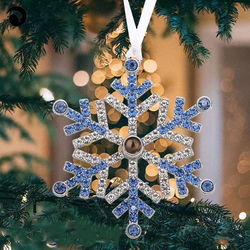 Projection Snowflake Pendant C - огляд і ціна Vintage Fashion Photos